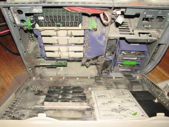 computer-case-with-dust